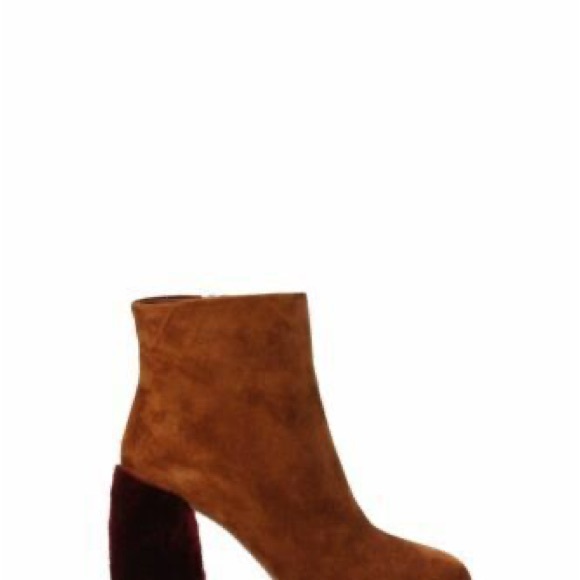 Miu Miu!! Cutest fur heel boots , navy - Picture 5 of 5